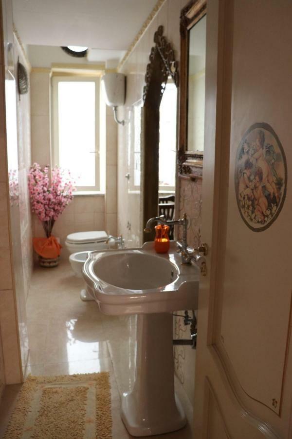 B&B Goldmund Napoli Ngoại thất bức ảnh